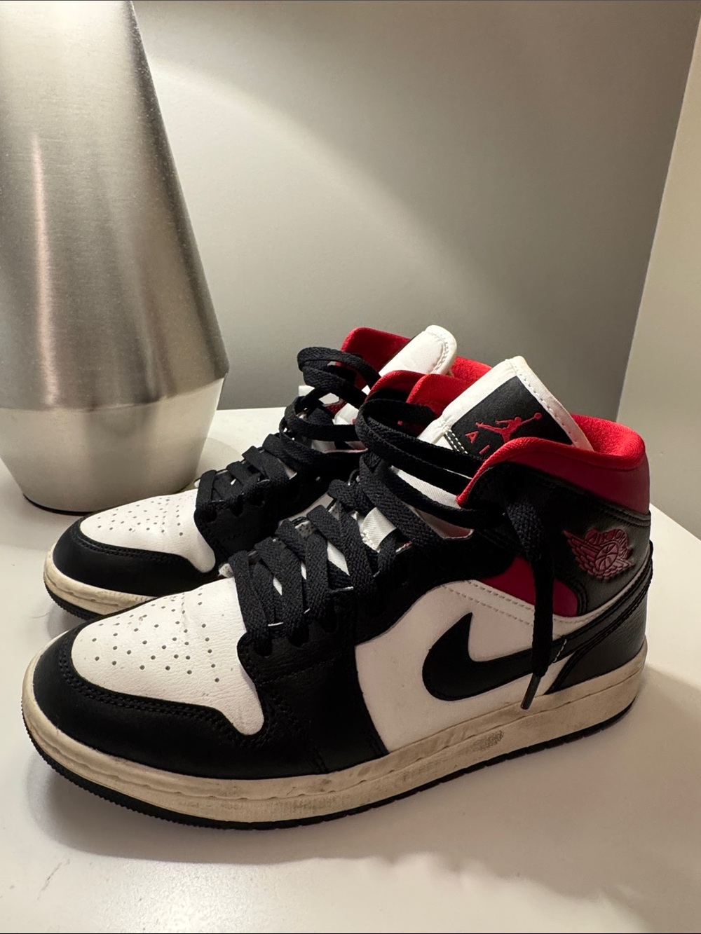 Jordan Mid-Top Sneakers - Black/White/Red